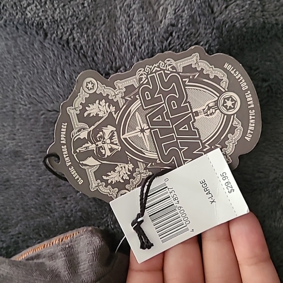 NWT Star Wars V-Neck T-Shirt - Picture 2 of 2